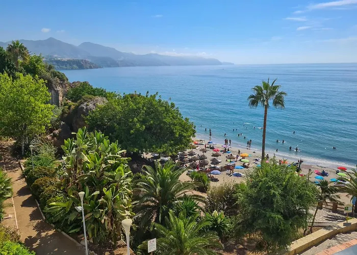 Будинок відпочинку ,nerja, Seaview, Pool, 3 Bedrooms, Huge Terrace And Garden *