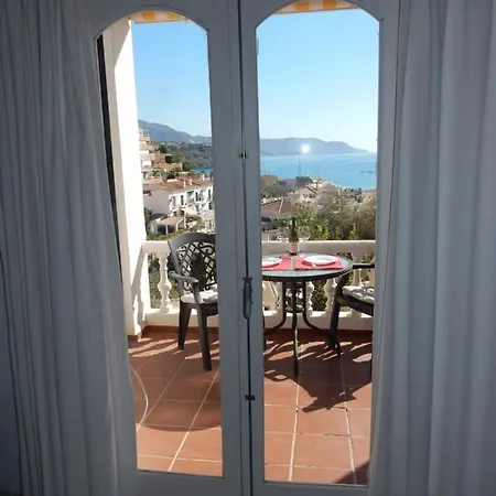 度假居 ,nerja, Seaview, Pool, 3 Bedrooms, Huge Terrace And Garden