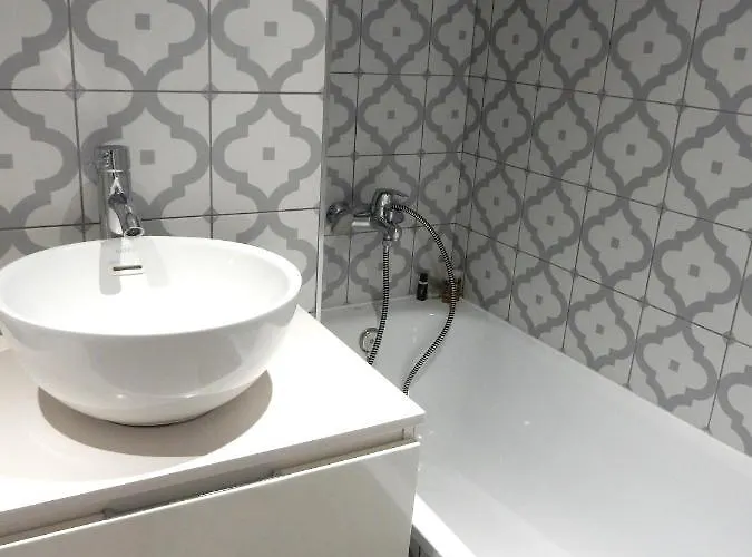 ,nerja, Seaview, Pool, 3 Bedrooms, Huge Terrace And Garden ネルハ