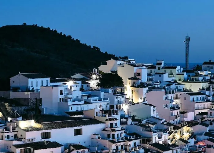 別荘 ,nerja, Seaview, Pool, 3 Bedrooms, Huge Terrace And Garden ネルハ