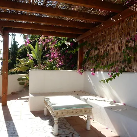 ,nerja, Seaview, Pool, 3 Bedrooms, Huge Terrace And Garden Feriehus