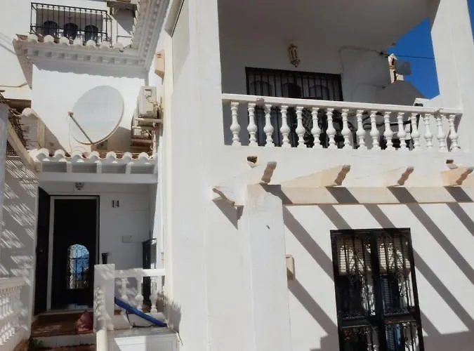 ,nerja, Seaview, Pool, 3 Bedrooms, Huge Terrace And Garden Hébergement de vacances *