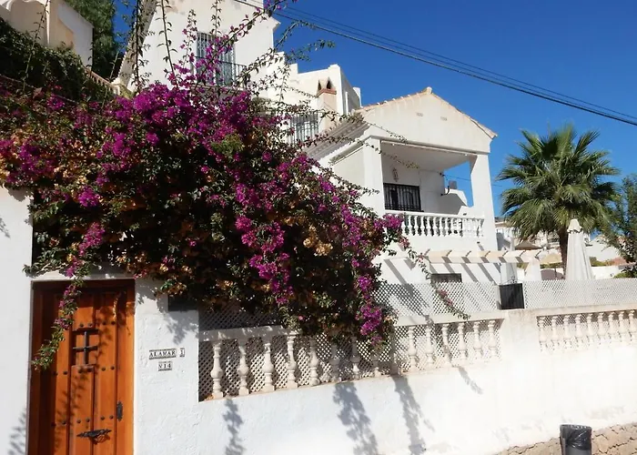,nerja, Seaview, Pool, 3 Bedrooms, Huge Terrace And Garden Hébergement de vacances *